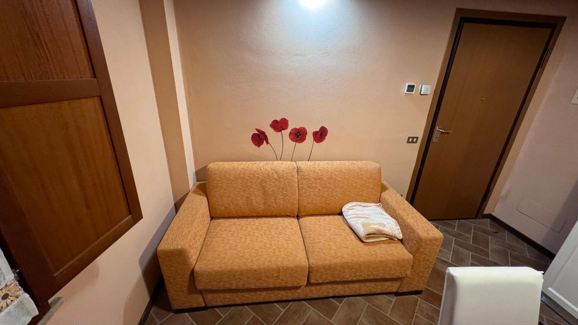 Appartamento Isenesi Gambassi Terme Exterior photo