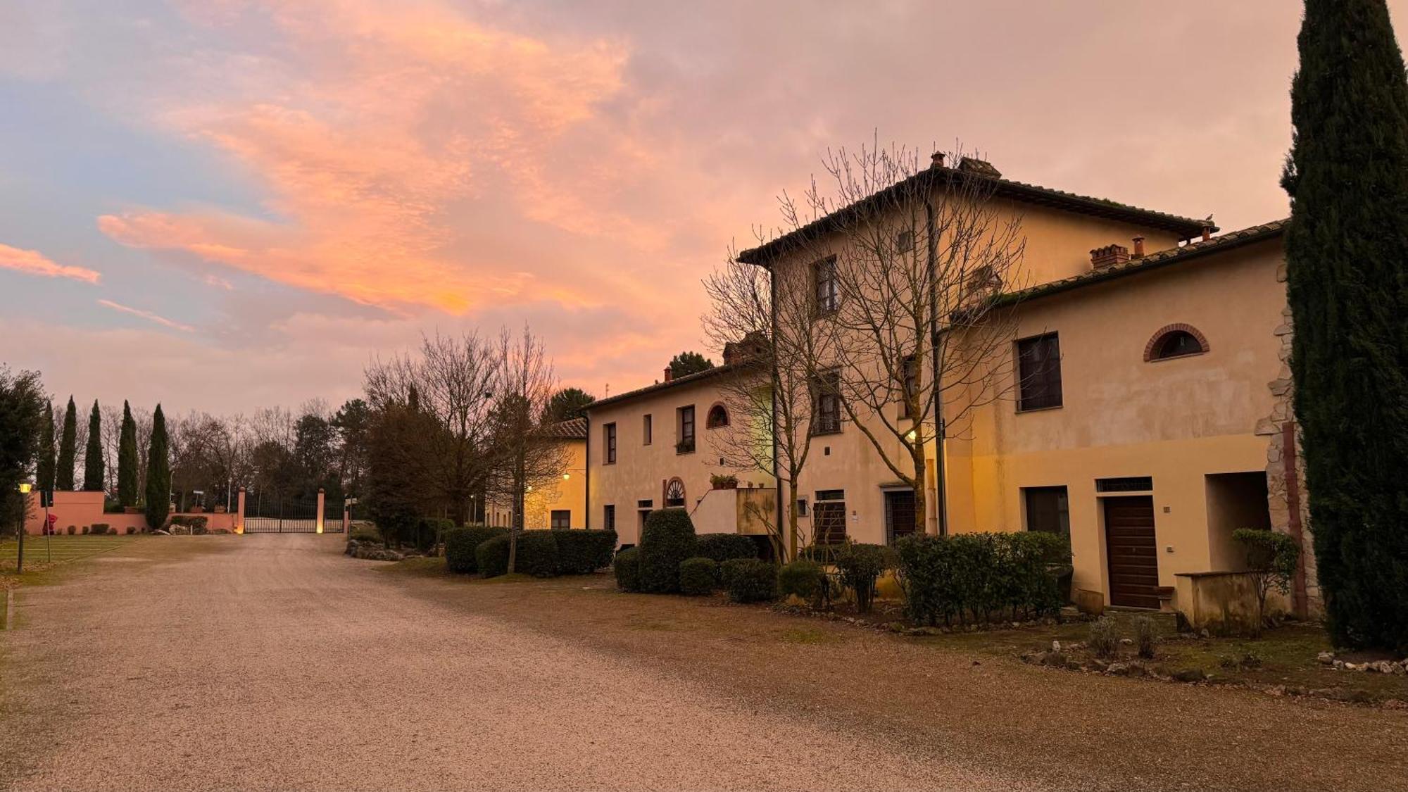 Appartamento Isenesi Gambassi Terme Exterior photo